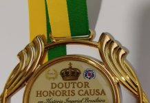 Medalha do Título Doutor Honoris Causa em História Imperial Brasileira a Dom Dr. Ricardo Moraes de Resende pela FEBACLA